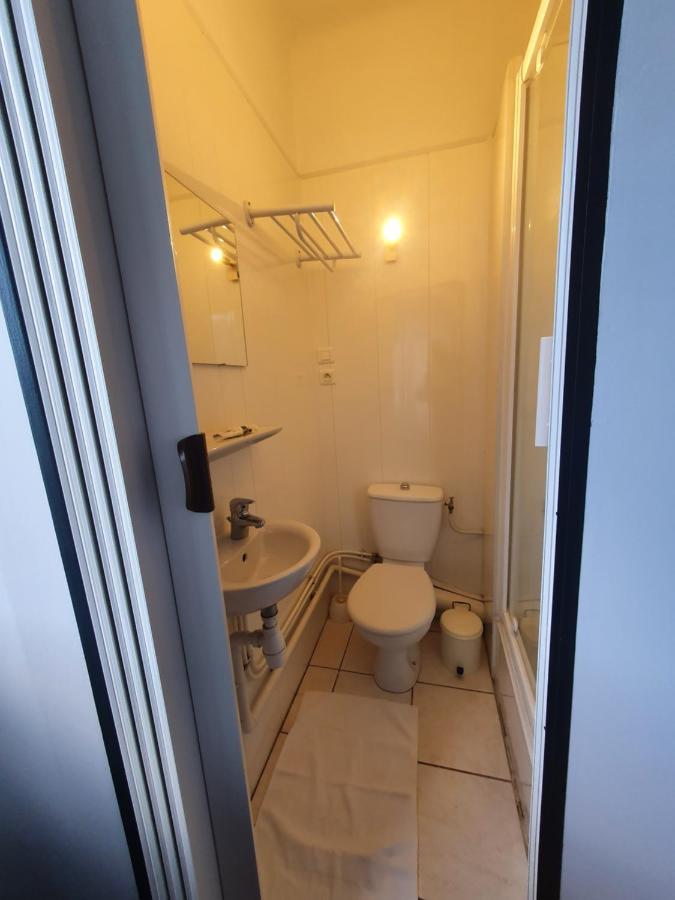 Chambre Privee Du Majestic Saint-Affrique Dış mekan fotoğraf